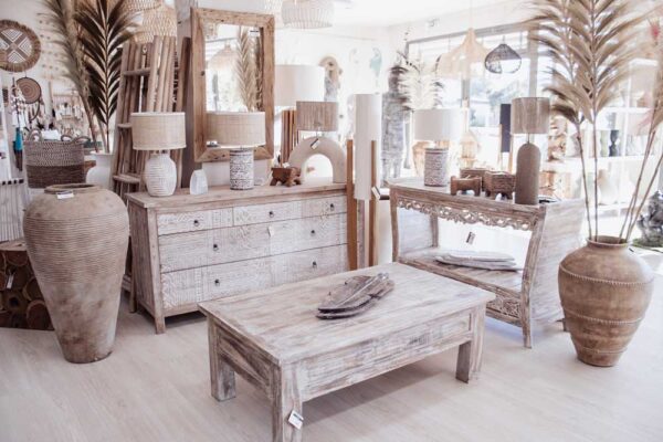Table basse Trace Sauvage & Buffet Lignée Sculptée & Console Alignement Brut & Miroir Reflets Ancrés