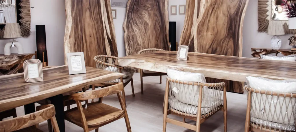 Vue de l'intérieur du magasin Atelier 1436 Bias