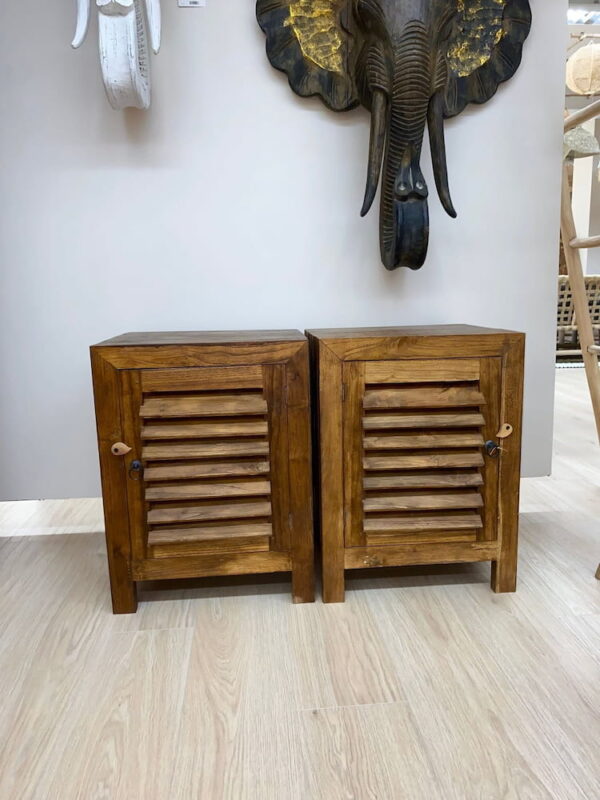 Table de chevet persienne