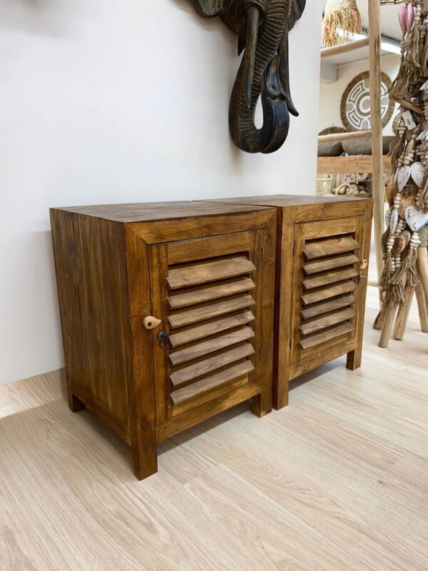Table de chevet persienne
