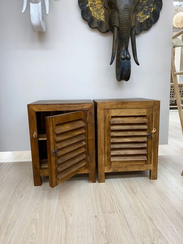 Table de chevet persienne