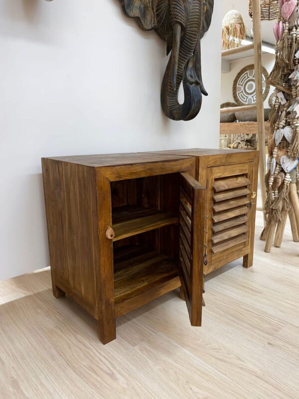Table de chevet persienne
